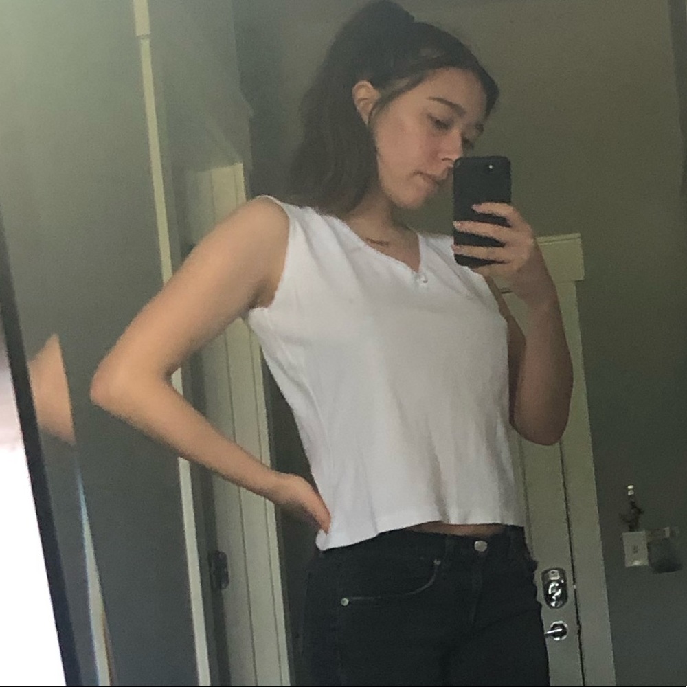 Basic Tank Top - Picture 2 of 10